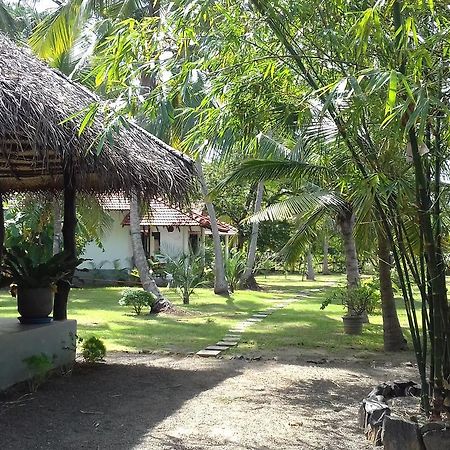 Chillenjoy Cabanas & Restaurant Tangalle Extérieur photo