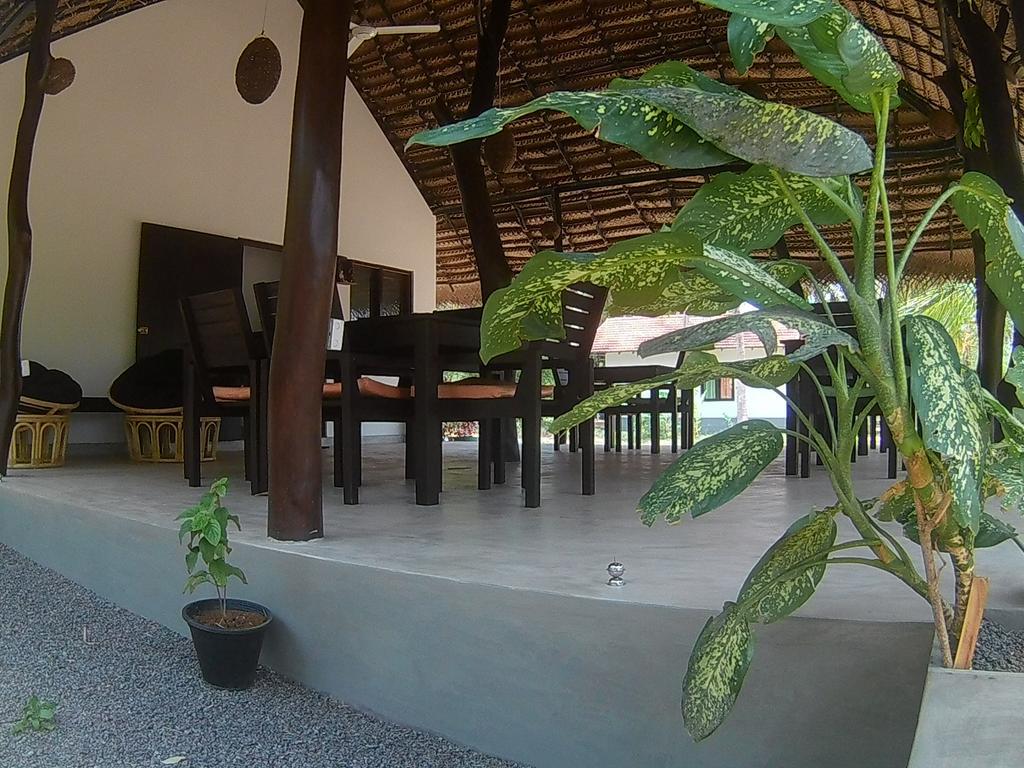 Chillenjoy Cabanas & Restaurant Tangalle Extérieur photo