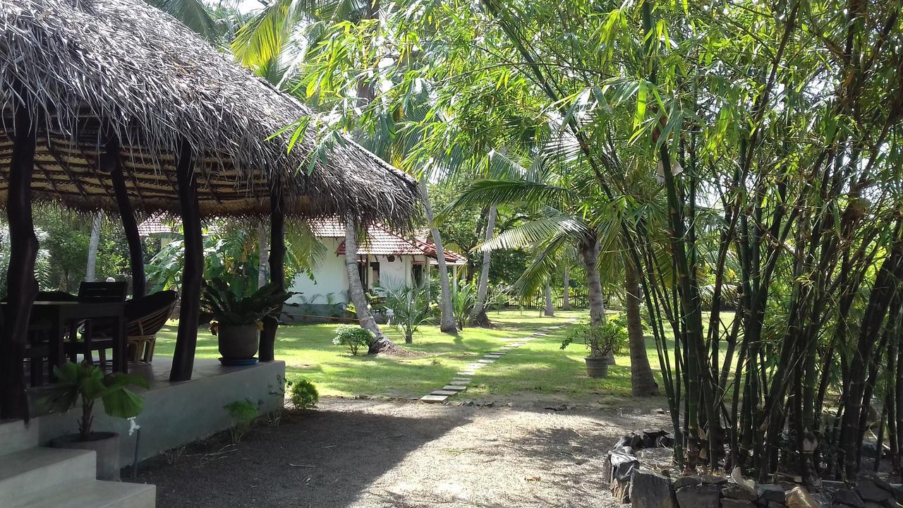 Chillenjoy Cabanas & Restaurant Tangalle Extérieur photo