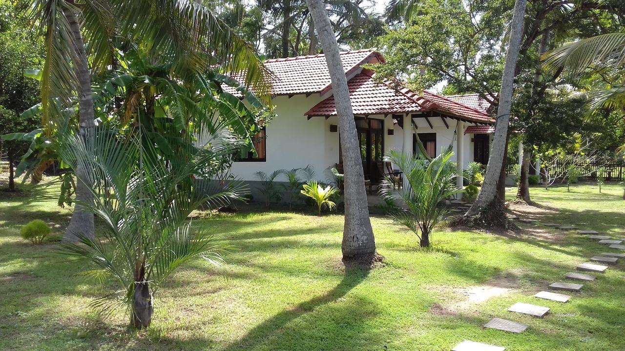 Chillenjoy Cabanas & Restaurant Tangalle Extérieur photo
