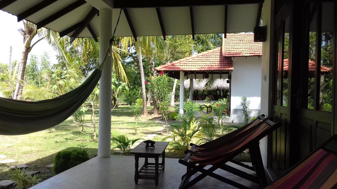 Chillenjoy Cabanas & Restaurant Tangalle Extérieur photo