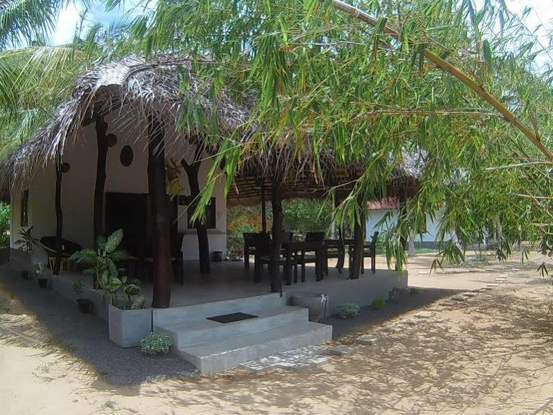 Chillenjoy Cabanas & Restaurant Tangalle Extérieur photo